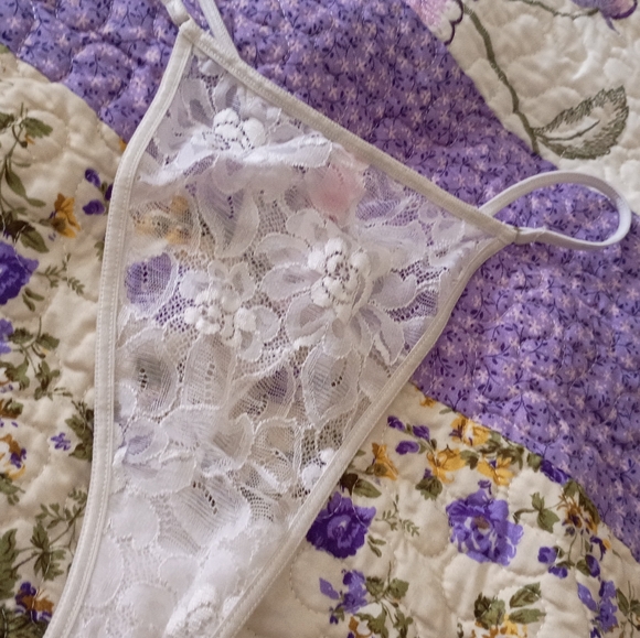 Vintage Y2K 1999 Victoria Secret Lace Pantie Panty Thong M String VS Nylon
